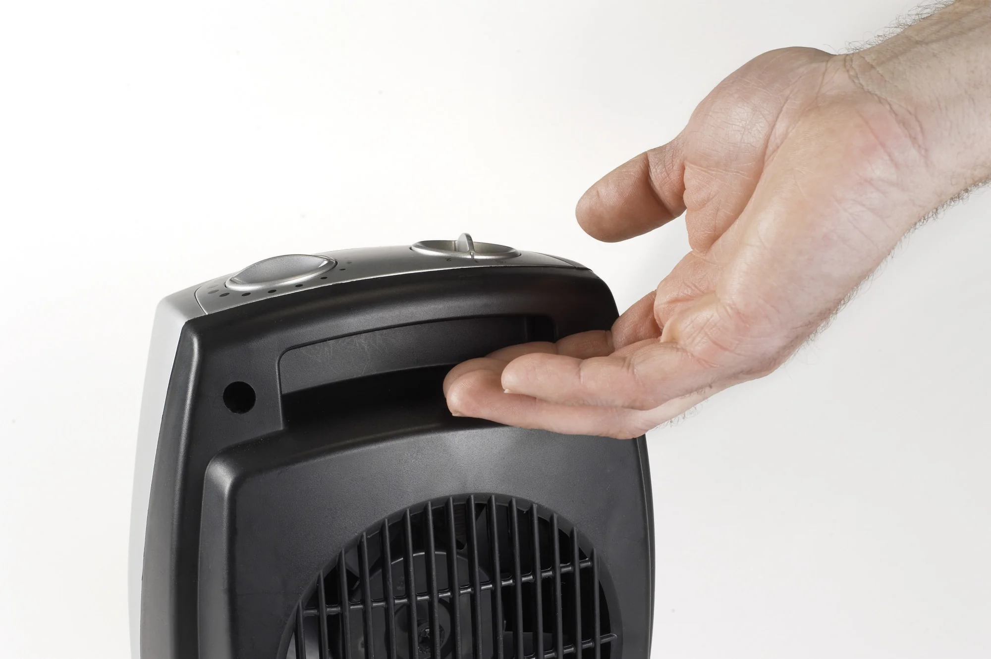 Lasko 9" Ceramic Table Top Heater (2 heat settings, manual, thermostat, silver) - Image 10