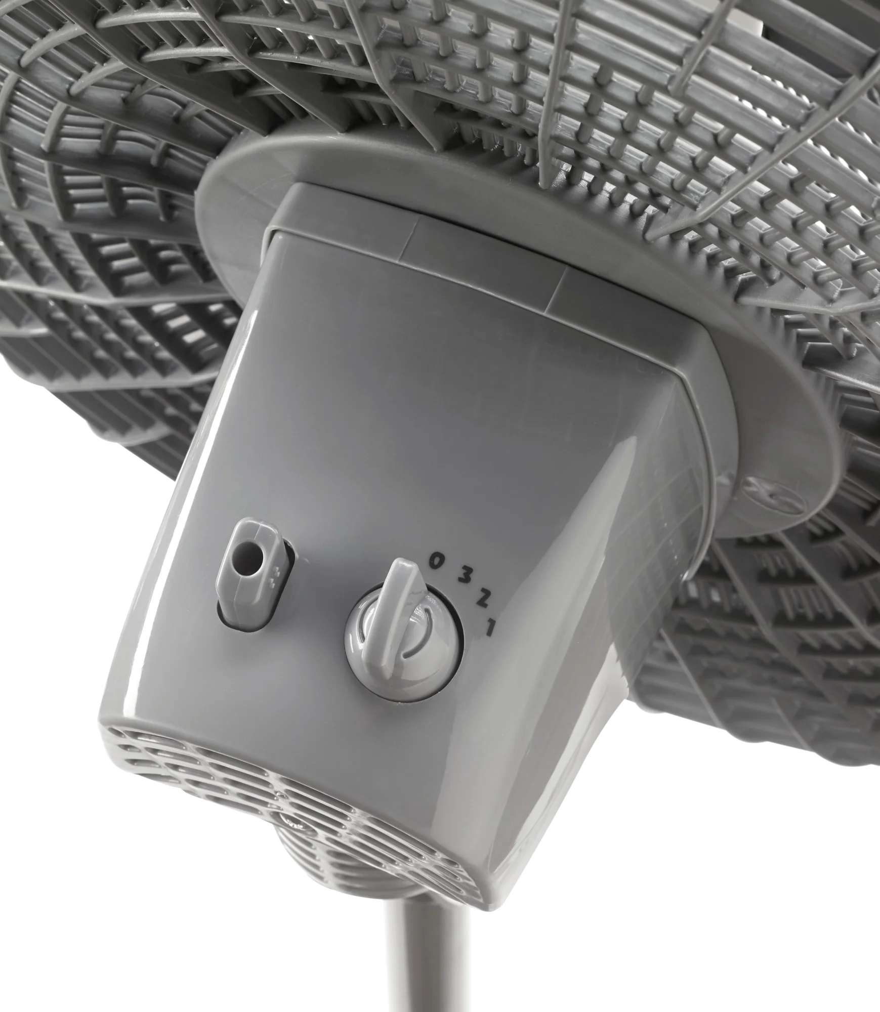 Lasko 16" Pedestal Fan: Oscillating, 3-Speed,  Adjustable Height, Gray - Image 4