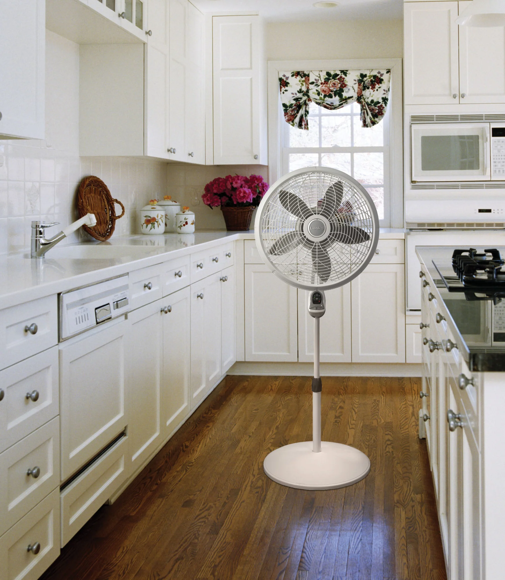 Lasko 18" Pedestal Fan: Oscillating, 3-Speed, Remote, Timer, White - Image 11