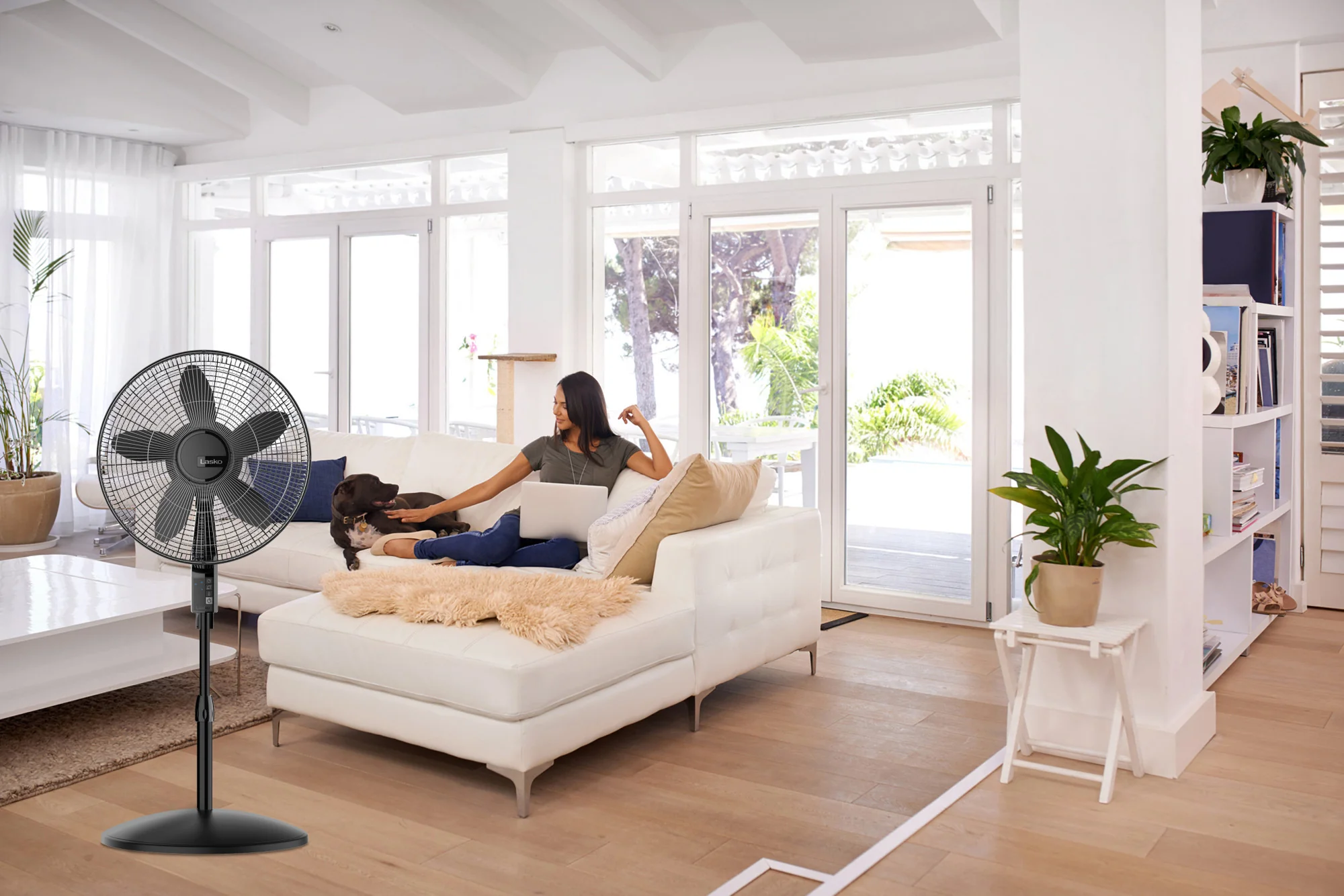 Lasko 18" Pedestal Fan: Oscillating, 4-Speed, Remote, Timer, Black - Image 10