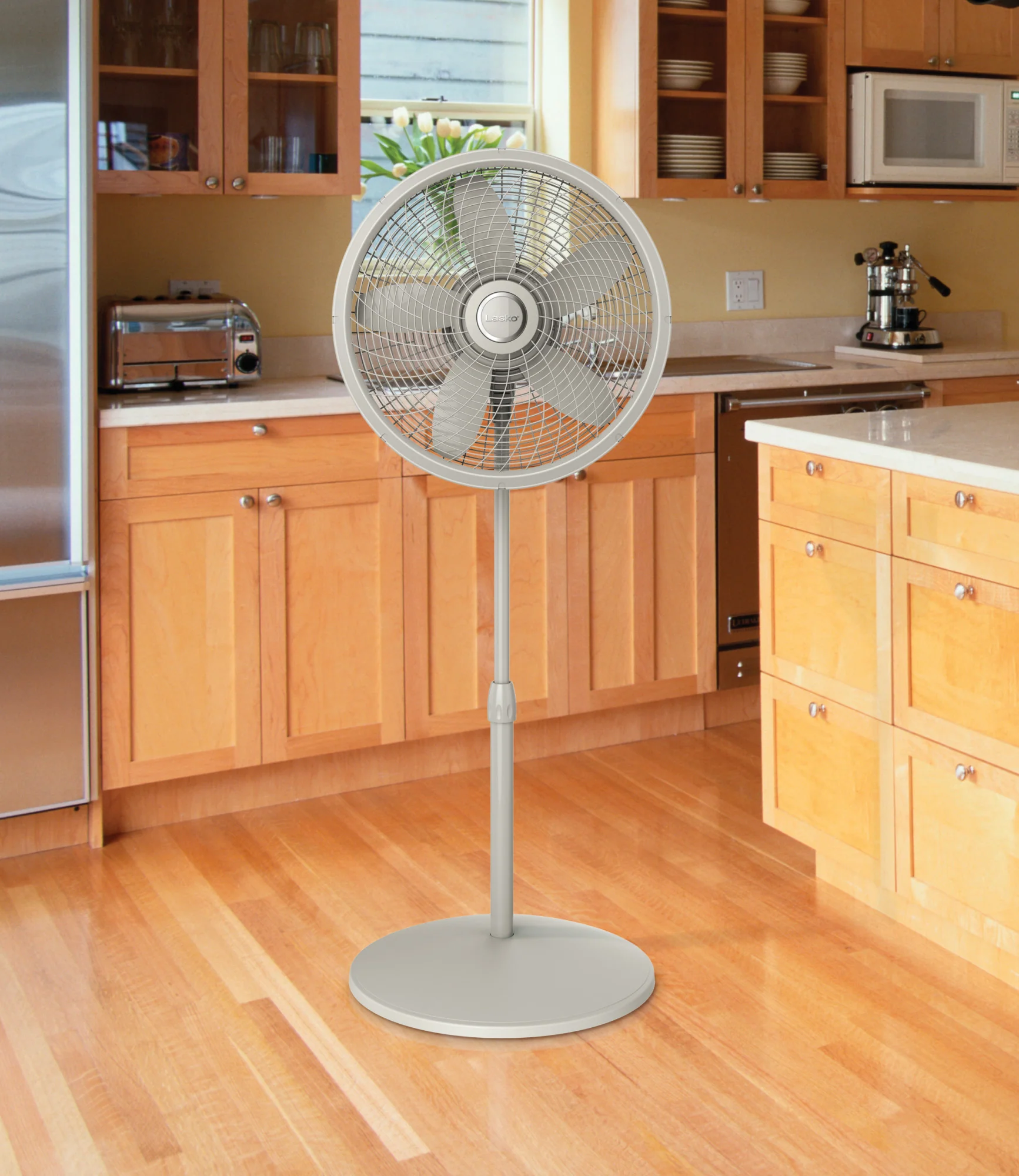 Lasko Cyclone 18" Pedestal Fan: Oscillating, 3-Speed, Adjustable Height, Gray - Image 8